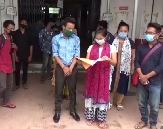 ABVP activists placed deputation to the Director of ST welfare ABVP activists placed deputation to the Director of ST welfare