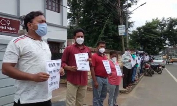 DYFI protested against Privatization of Railways, Unemployment DYFI protested against Privatization of Railways, Unemployment