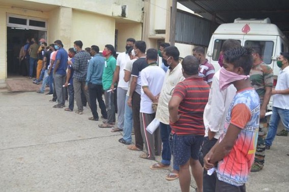 Long rows before GB Hospital, as Tripura Govt starts free COVID-19 Tests Long rows before GB Hospital, as Tripura Govt starts free COVID-19 Tests