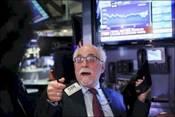 US stocks rise as tech shares rebound US stocks rise as tech shares rebound