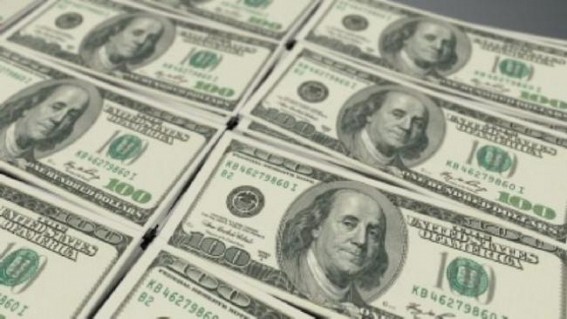 US dollar edges down amid CPI data