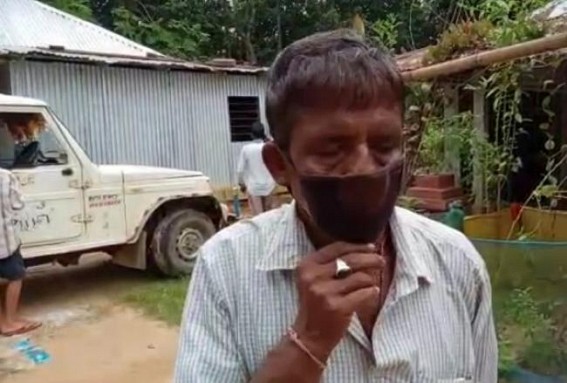 Alleged BJP goons attacked on Ration Shop Owner's house in Bishalgarh : Threatened to murder if inform police Alleged BJP goons attacked on Ration Shop Owner's house in Bishalgarh : Threatened to murder if inform police