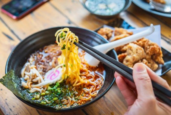 Japan starts 'go to eat' dining campaign
