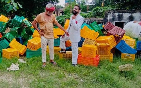 Sanjay Mishra turns 57, Chandan Roy Sanyal has a sweet b'day message Sanjay Mishra turns 57, Chandan Roy Sanyal has a sweet b'day message