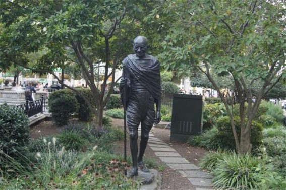 NY town honours Gandhi by installing statue
