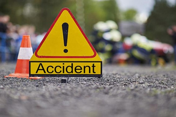 3 killed as car collides with tractor-trolley in Delhi
