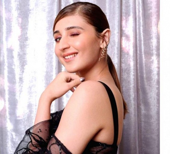 Pop single 'Vaaste' crosses 1-Billion mark Pop single 'Vaaste' crosses 1-Billion mark