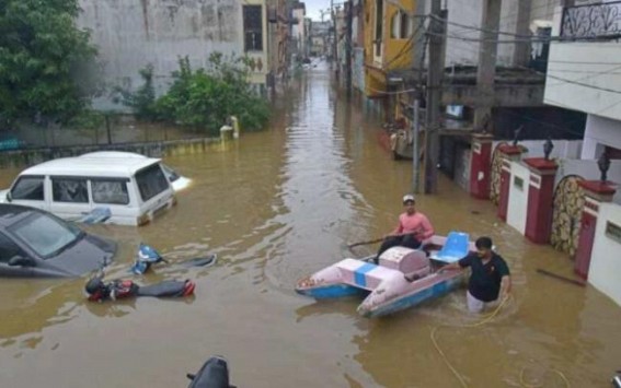 10 killed, transport disrupted as rains wreak havoc in Maha 10 killed, transport disrupted as rains wreak havoc in Maha