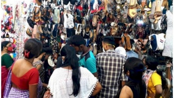 Festive season to give temporary boost to economy: Report Festive season to give temporary boost to economy: Report