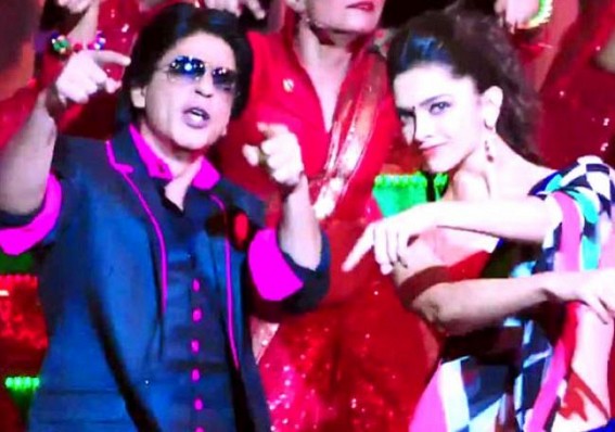 When SRK did the Lungi Dance on his birthday When SRK did the Lungi Dance on his birthday