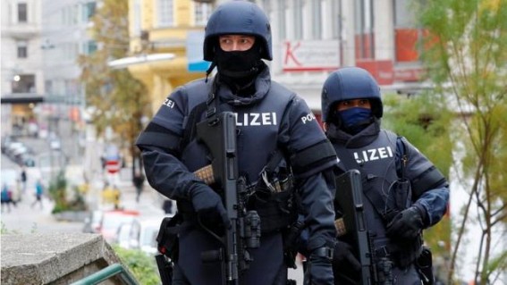 Austria admits failing to act on warning on gunman