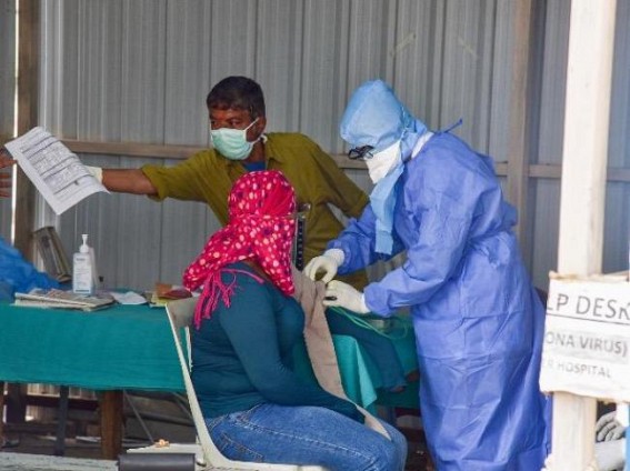 Delhi's health care crumbles under corona surge, AIIMS calls it chaos Delhi's health care crumbles under corona surge, AIIMS calls it chaos
