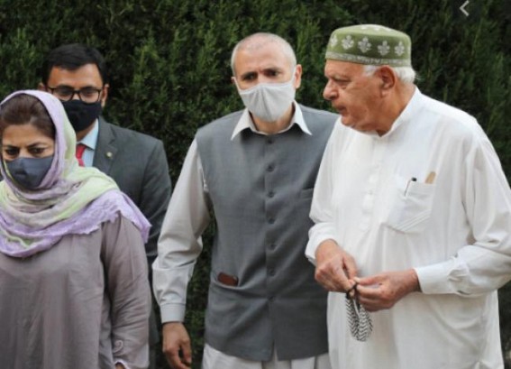 BJP questions Cong for its support to Gupkar alliance BJP questions Cong for its support to Gupkar alliance