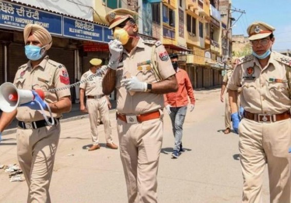 B'luru police open fire at criminal who attacked woman officer B'luru police open fire at criminal who attacked woman officer