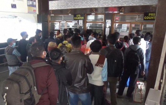 No Effect of Strike in Railways as Police removed picketers from tracks No Effect of Strike in Railways as Police removed picketers from tracks