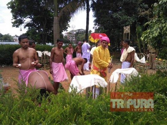 Traditional Ker puja started with full devotion Traditional Ker puja started with full devotion