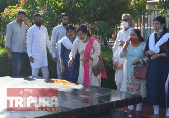 Freedom Fighter, Independent India's first Prime Minister Jawaharlal Nehru's birth anniversary observed by Congress Party Freedom Fighter, Independent India's first Prime Minister Jawaharlal Nehru's birth anniversary observed by Congress Party