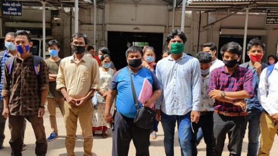 ST Students undergoing B.Ed course continues knocking Dept for pending schoalrship ST Students undergoing B.Ed course continues knocking Dept for pending schoalrship