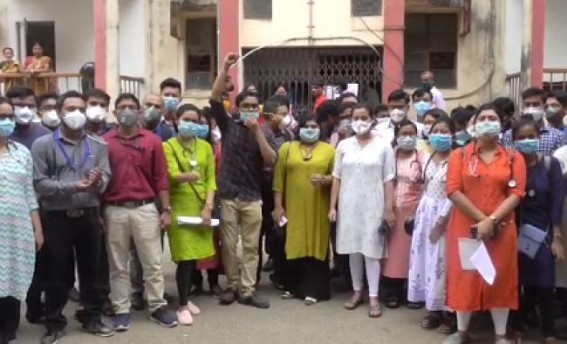 Pending Pays : On Doctorâ€™s Day, Tripura Doctors raised slogan â€˜Taka Naiâ€™ !