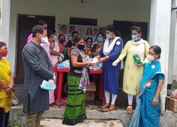 Mahila Congress distributed 200 kits of sanitary pads, soap, mask and chocolates among indigenous women Mahila Congress distributed 200 kits of sanitary pads, soap, mask and chocolates among indigenous women
