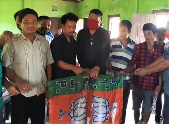 6 families left IPFT and converted into BJP at Teliamura 6 families left IPFT and converted into BJP at Teliamura