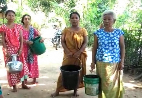 Locals staged protest over crisis of pure water in Khayerpur Locals staged protest over crisis of pure water in Khayerpur