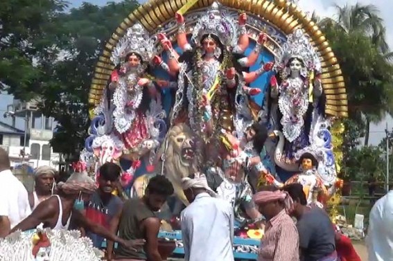 Four days long Durga Puja ends today : No gathering, no music system was allowed in Agartala Dasami Ghat Four days long Durga Puja ends today : No gathering, no music system was allowed in Agartala Dasami Ghat
