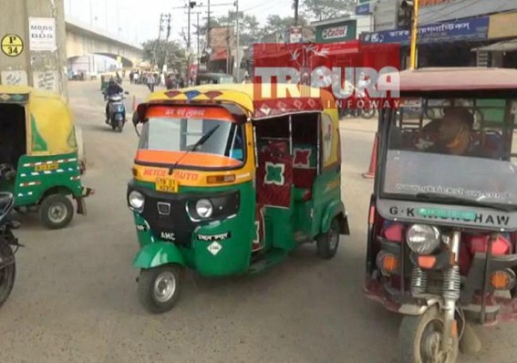 BMS moves with Empty vehicles in Agartala, BJP Claims 'No Strike' 