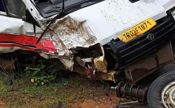 Truck and Ambulance collision in Sabroom Truck and Ambulance collision in Sabroom