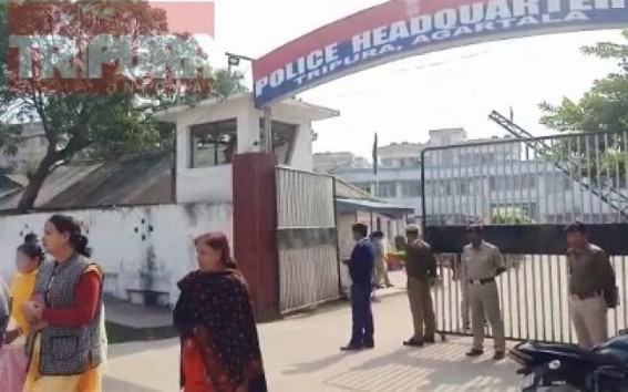 Nari Samiti leaders met SP West, submits reports of last 2 months of Crime against women, minor girls Nari Samiti leaders met SP West, submits reports of last 2 months of Crime against women, minor girls