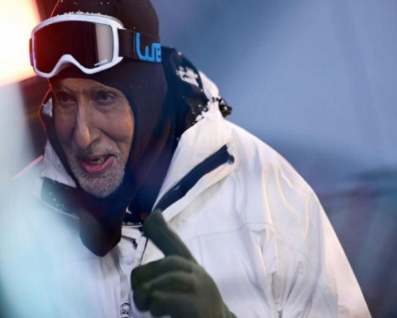 Big B's Ladakh trip in 'minus 33 degrees' has fans concerned Big B's Ladakh trip in 'minus 33 degrees' has fans concerned