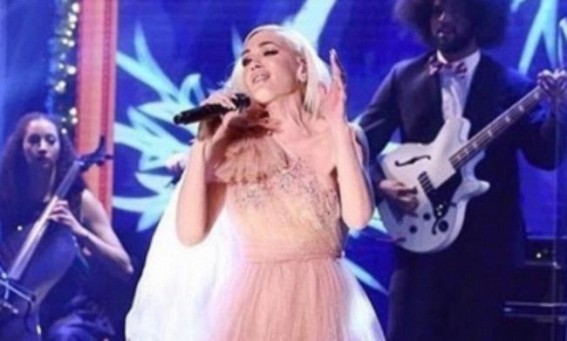 Gwen Stefani talks about her 'iconic' nineties outfits Gwen Stefani talks about her 'iconic' nineties outfits