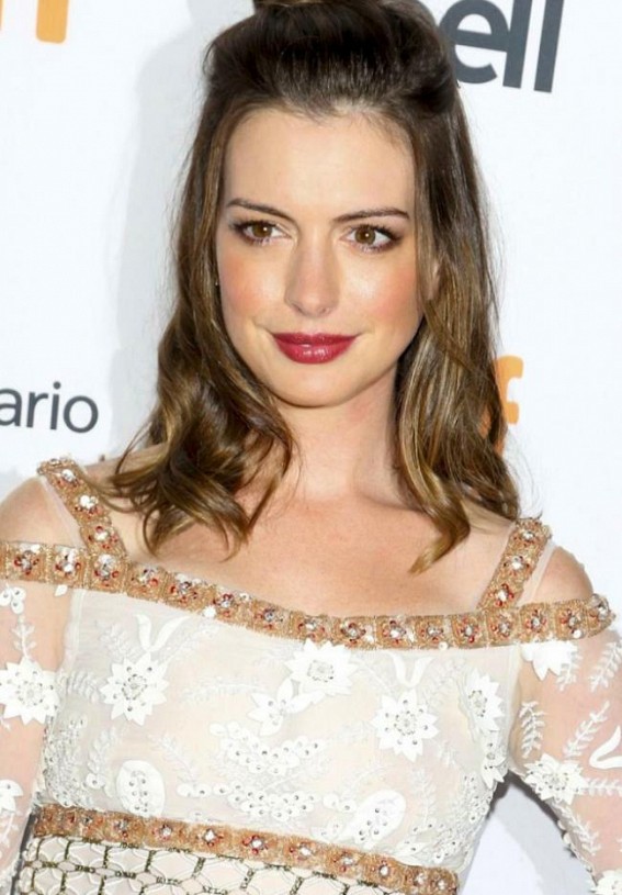 Anne Hathaway hates her first name Anne Hathaway hates her first name