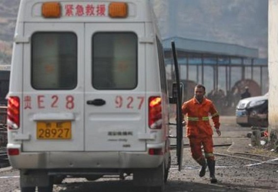 Trapped Chinese miners send note to rescuers