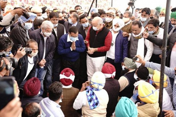 AAP leaders, ministers visit protesting farmers at Delhi borders