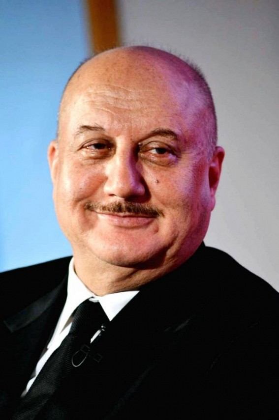 Anupam Kher: Health Minister Harsh Vardhan is people's person Anupam Kher: Health Minister Harsh Vardhan is people's person