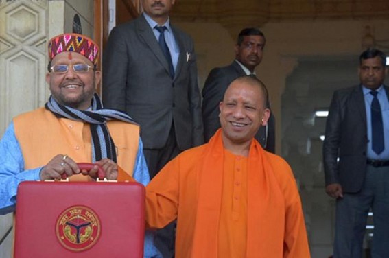 UP Budget to go digital even as MLAs fumble UP Budget to go digital even as MLAs fumble