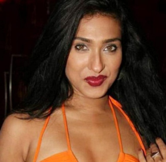 Rituparna Sengupta: Would love to work with Sanjay Leela Bhansali, Rajkumar Hirani, Gulzar saab Rituparna Sengupta: Would love to work with Sanjay Leela Bhansali, Rajkumar Hirani, Gulzar saab