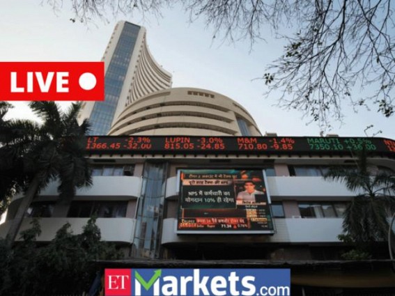 Sensex drops 871 points, banking stocks slump