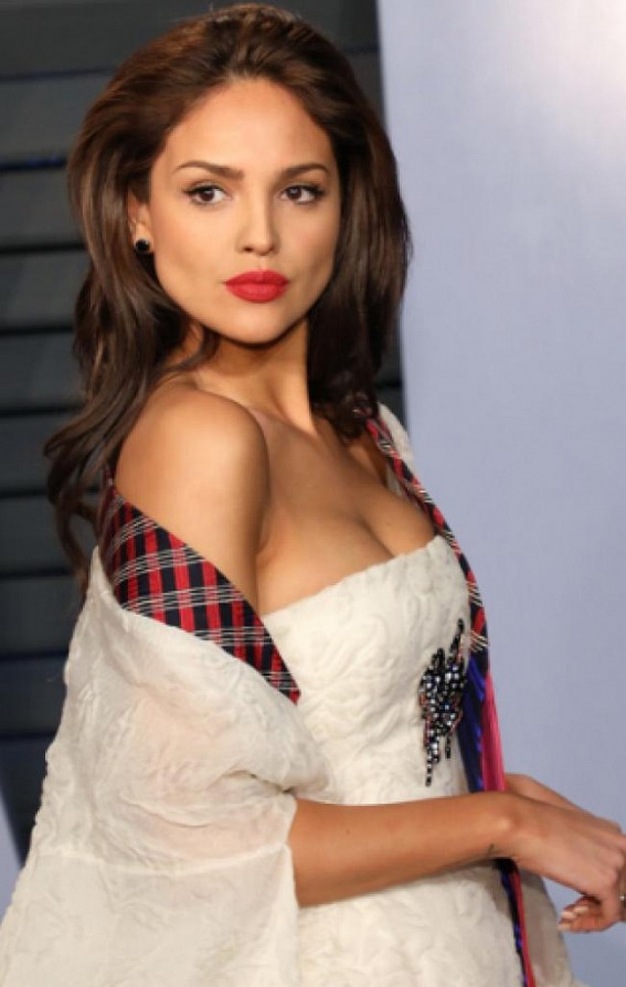 Eiza Gonzalez on makeup: Less is more for me