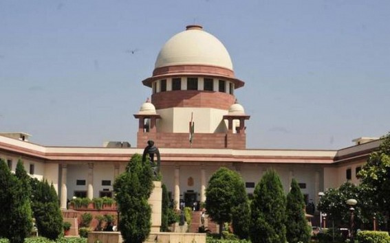 SC asked the Centre to formulate National Policy on admissions to hospitals within two weeks : Advised State, Centre to Impose Lockdown 