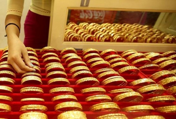 Gold prices seen above Rs 56,500/10 gm in 12-15 months Gold prices seen above Rs 56,500/10 gm in 12-15 months