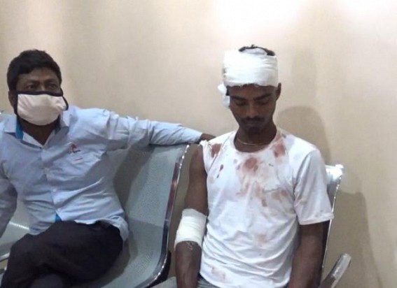 Police Brutality in Curfew : 2 Civilians beaten up mercilessly by Maharajganj Bazar police for not wearing a helmet Police Brutality in Curfew : 2 Civilians beaten up mercilessly by Maharajganj Bazar police for not wearing a helmet