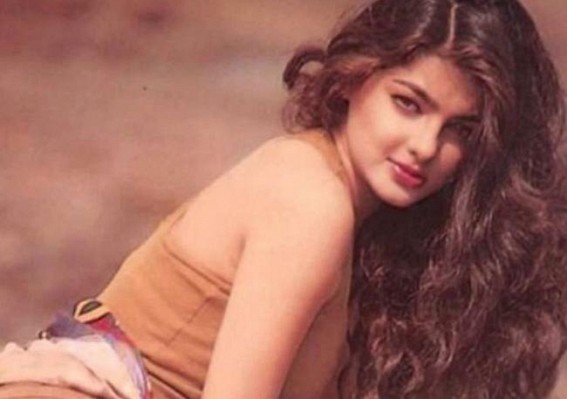 Recent pictures of Mamta Kulkarni surface on the Internet
