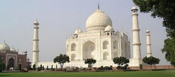 A less noisy Diwali, but pollution level remains alarming in Taj city A less noisy Diwali, but pollution level remains alarming in Taj city