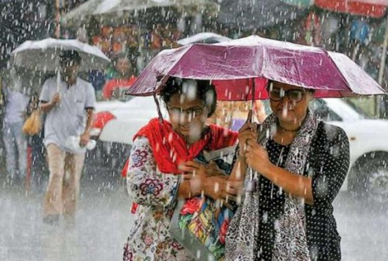 Heavy rains lash B'desh