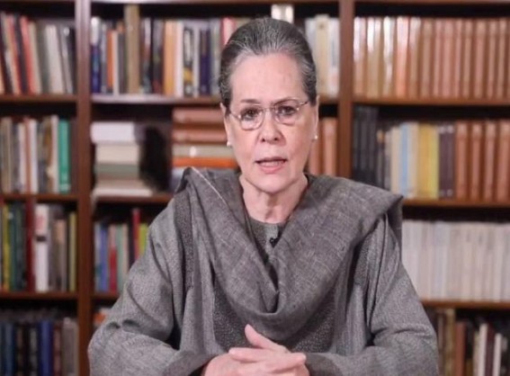 Sonia accuses Centre of being 'insensitive' towards farmers Sonia accuses Centre of being 'insensitive' towards farmers