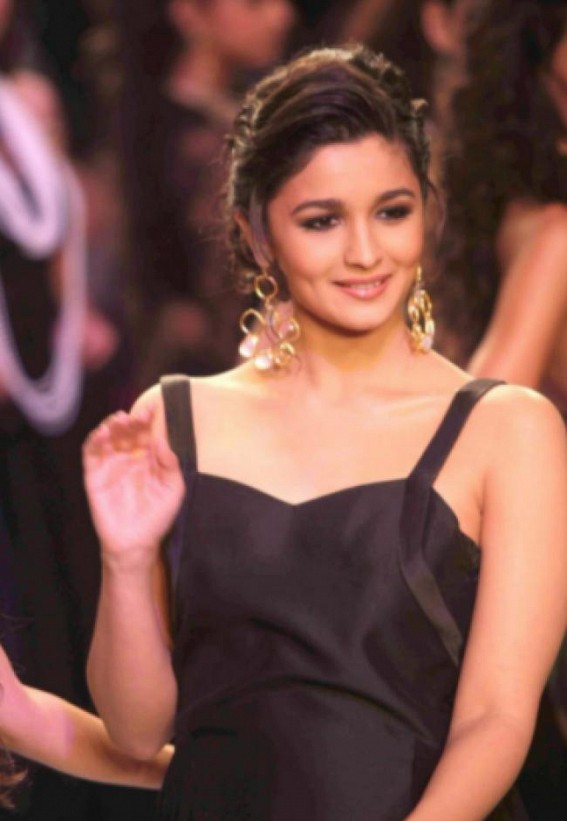Alia Bhatt 'complains' Ram Charan and Jr NTR ignored her on sets of 'RRR'