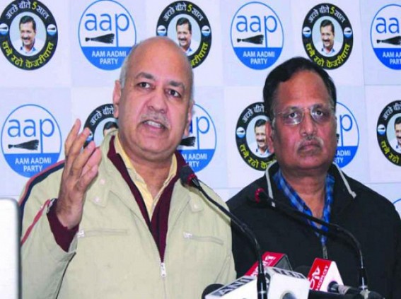 AAP, BJP spar over fire incident at Delhi's Bhalswa landfill