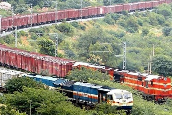 Railways surpasses last year's freight loading